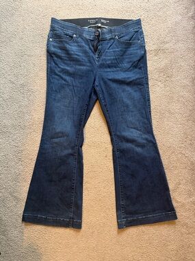 Torrid Bombshell Flare Super Soft Dark Blue Flare Jeans size 18R